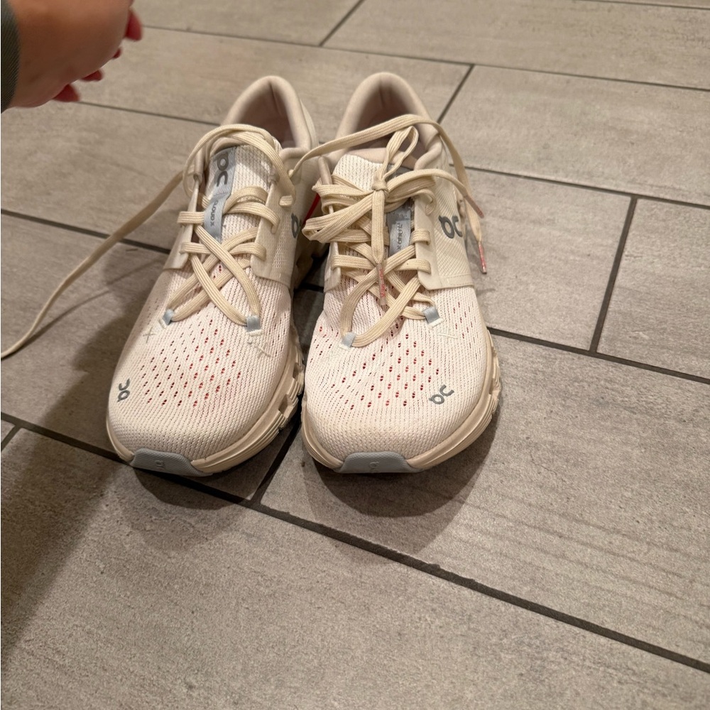 On Cloudswift Women's Running Shoes in Beige with Coral Accent - Picture 2 of 6